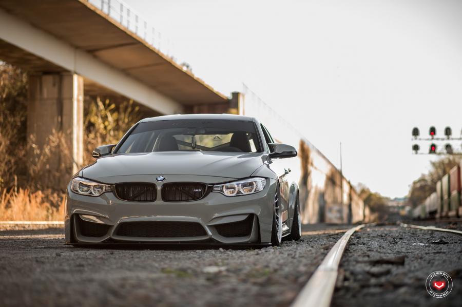  BMW M3 Sedan on Vossen Wheels (LC-106T) 2017 года  (фото 18 из 26)
